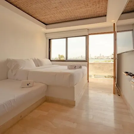 Castillo Grande Bayside Retreat 6br 2 Homes Сasa de vacaciones